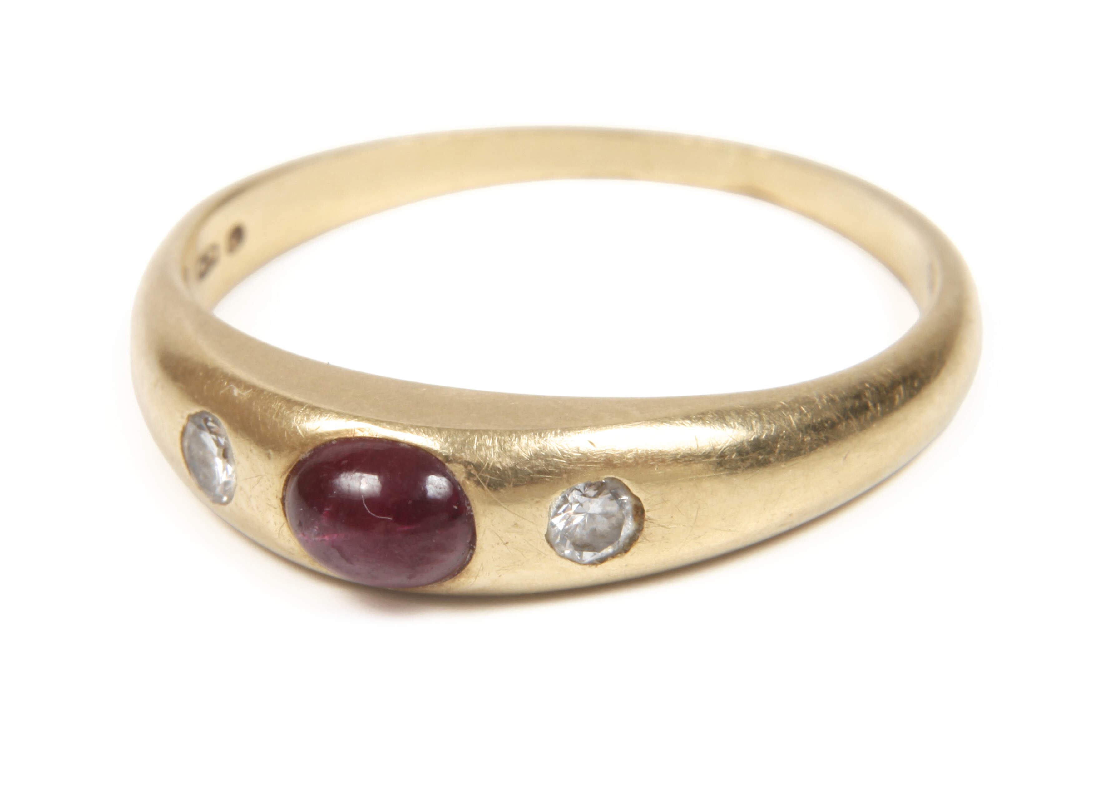 Damenring mit Rubin und Brillanten