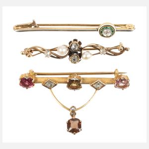 Konvolut Broschen mit Steinbesatz