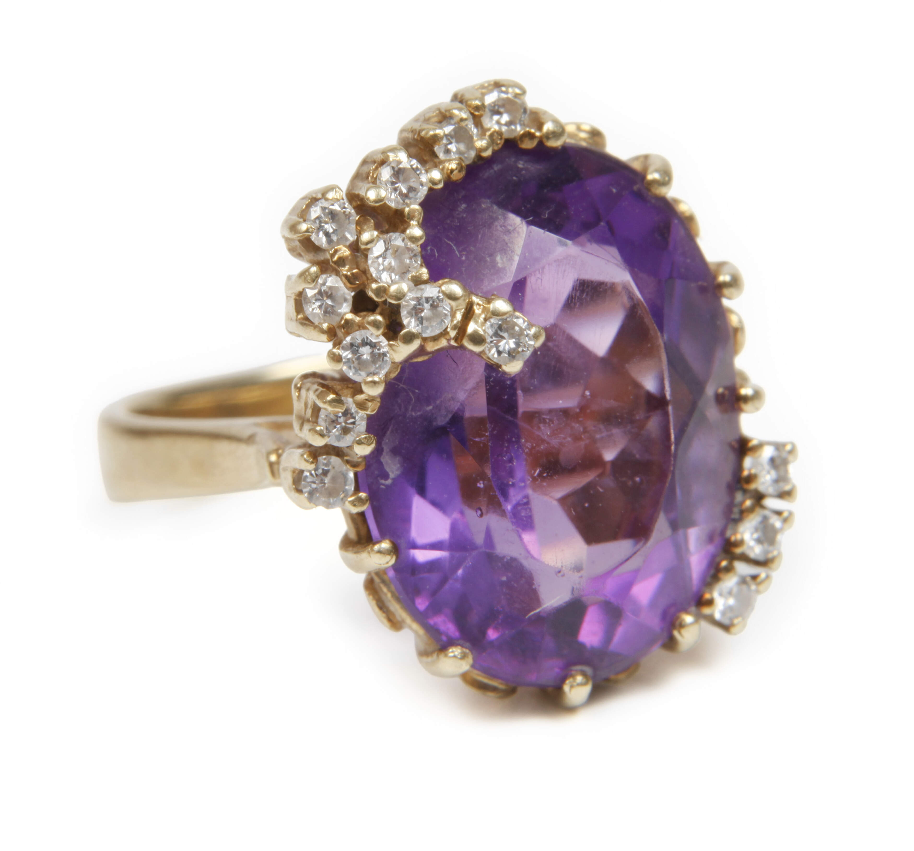 Damenring mit Amethyst und Brillanten