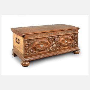 Barocke Flachdeckeltruhe