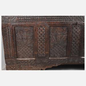 Barocke Flachdeckeltruhe