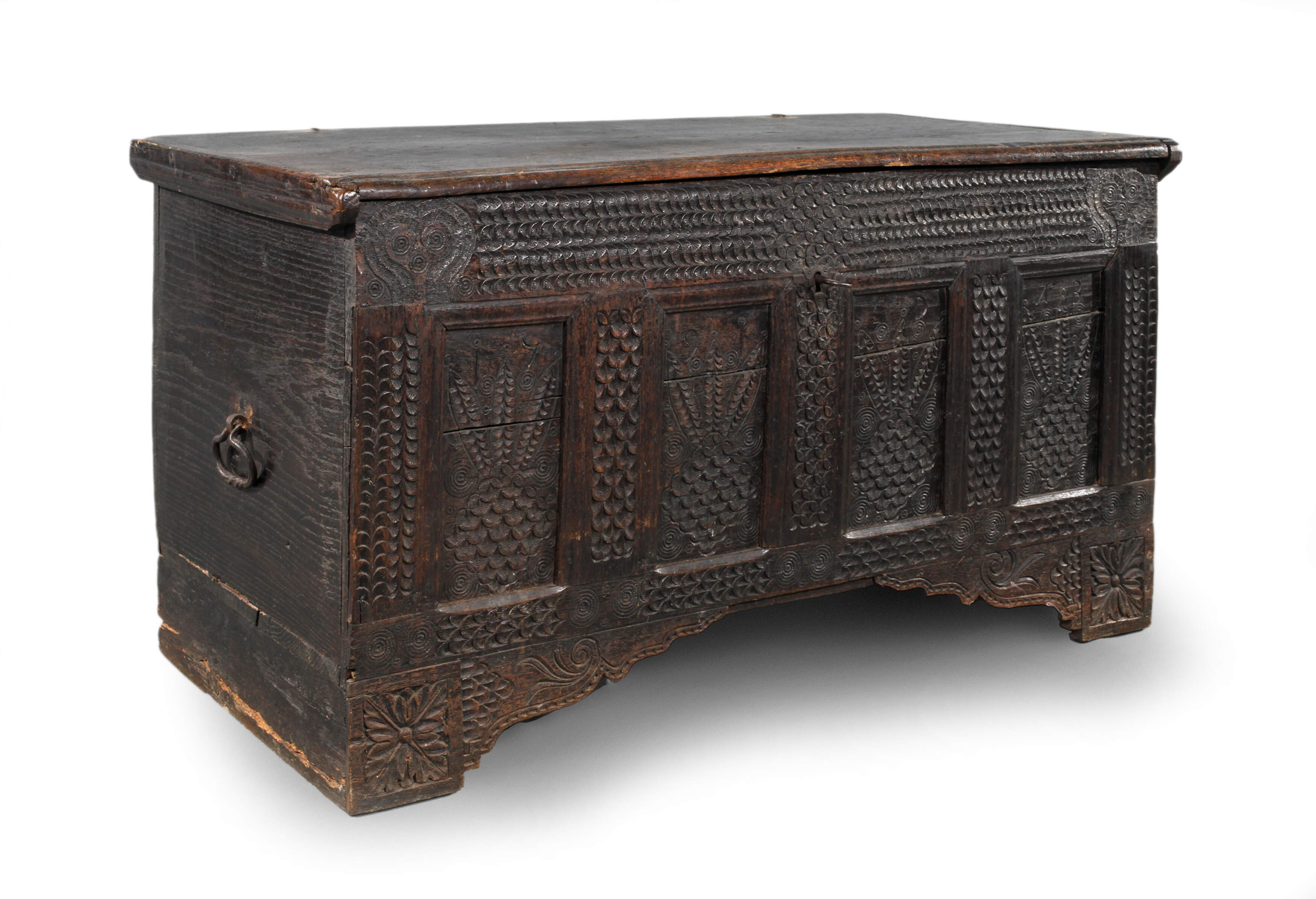 Barocke Flachdeckeltruhe