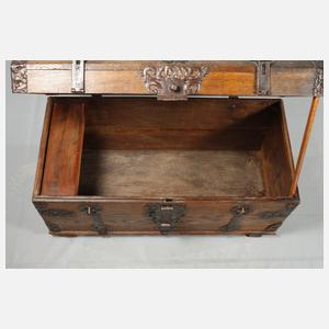 Barocke Runddeckeltruhe