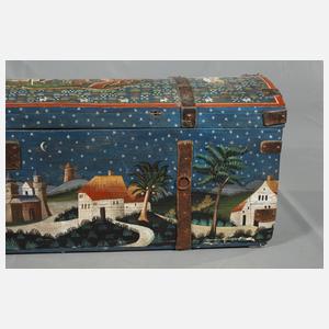 Außergewöhnliche Runddeckeltruhe