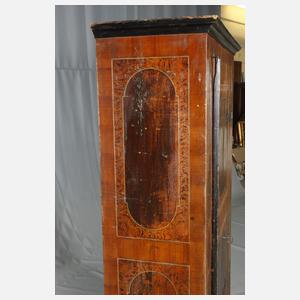 Kleiner Bauernschrank