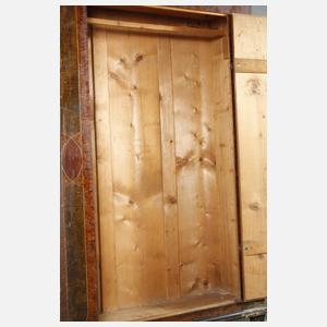 Kleiner Bauernschrank