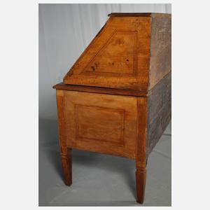 Schrägklappensekretär Klassizismus