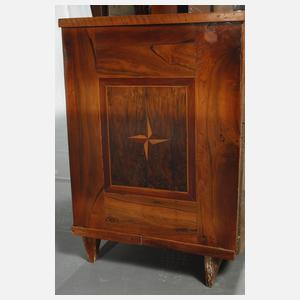 Klassizistische Kommode