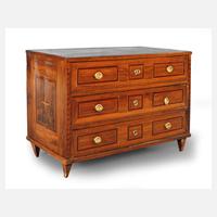 Klassizistische Kommode111