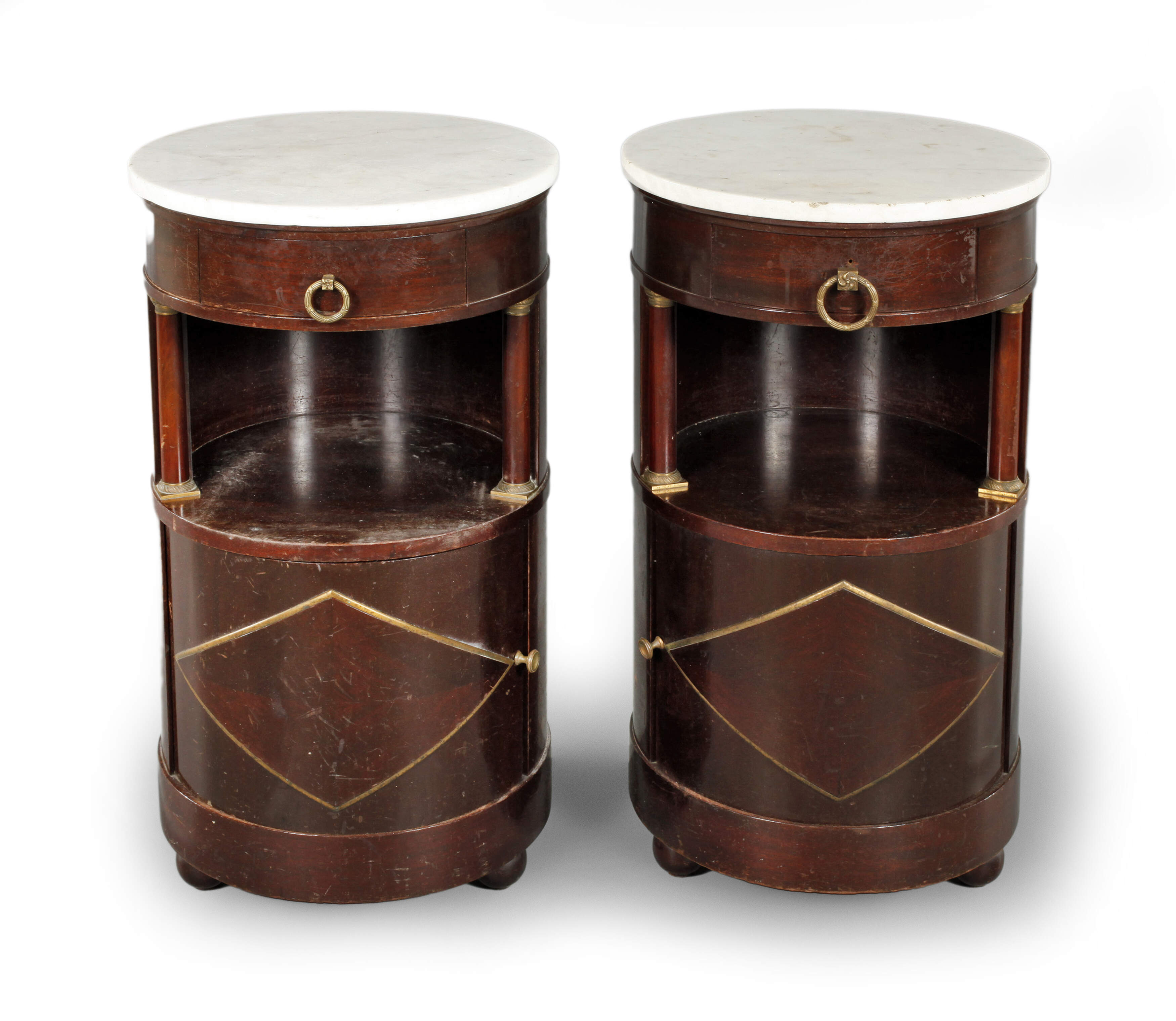 Paar klassizistische Trommelschränkchen