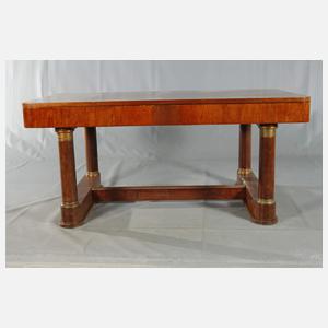 Großer Esstisch im Empirestil