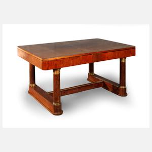 Großer Esstisch im Empirestil