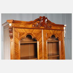 Jagdlicher Vitrinenschrank