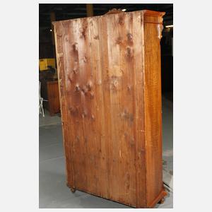 Jagdlicher Vitrinenschrank