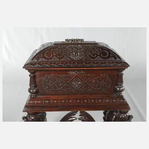 Große Schatulle mit Stand