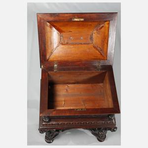 Große Schatulle mit Stand