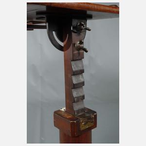 Viktorianischer Lesetisch