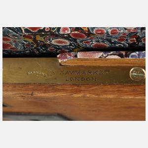 Transportkiste für ein Silberservice