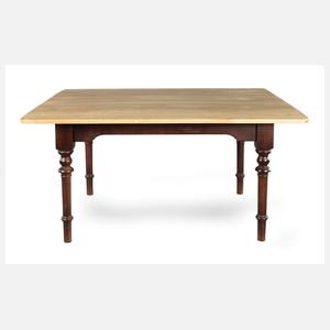 Großer Kneipentisch