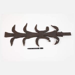 Zwei gotische Fenstergitter