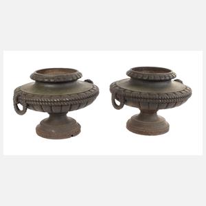 Paar Gartenamphoren Eisenguss