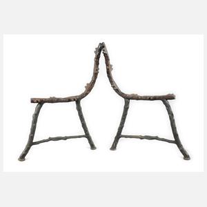 Paar historische Bankwangen