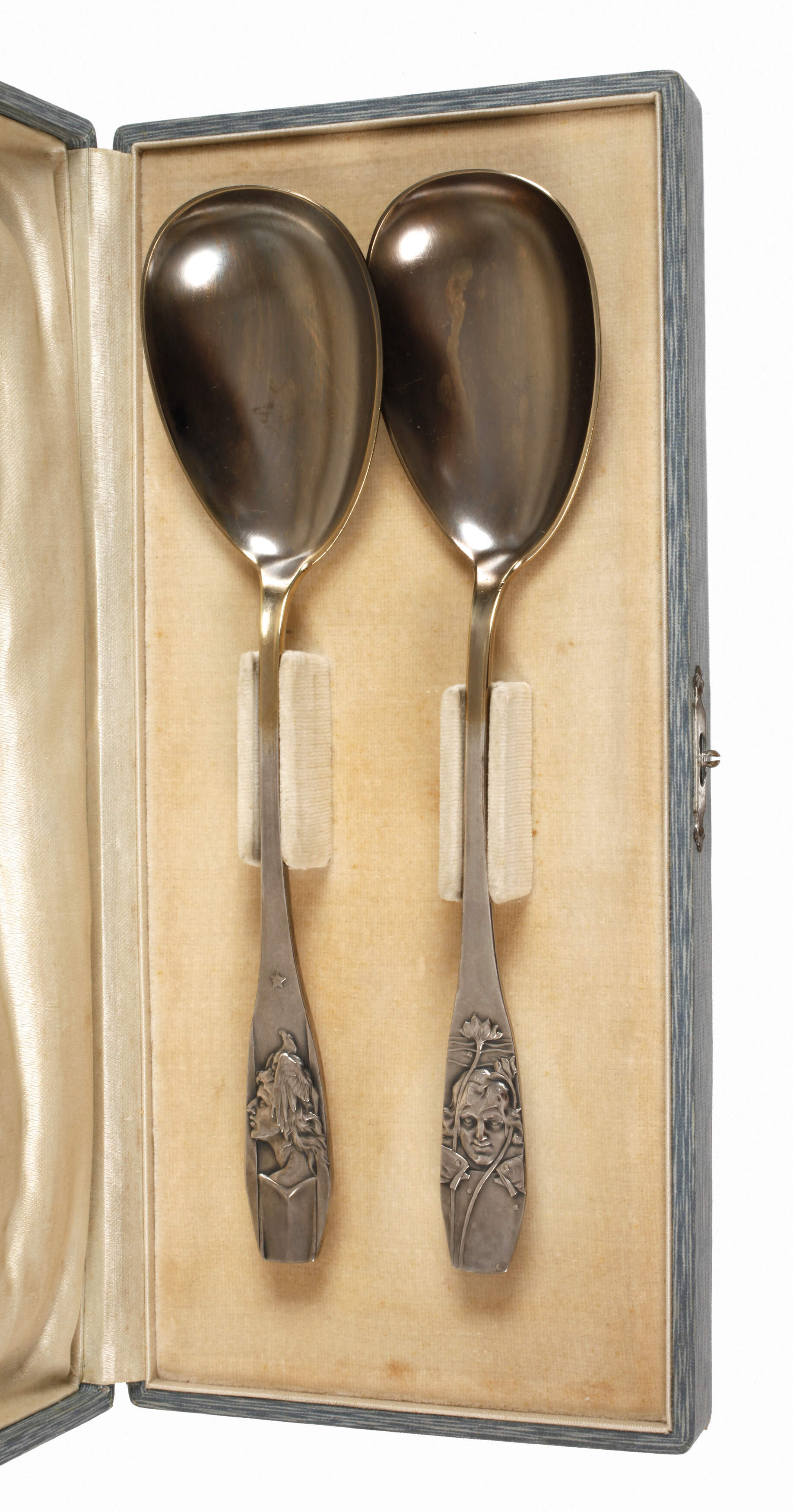 Bruckmann zwei Vorlegeteile Adolph Amberg