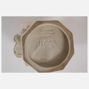 Schwarzburger Werkstätten Trachtenmädchen