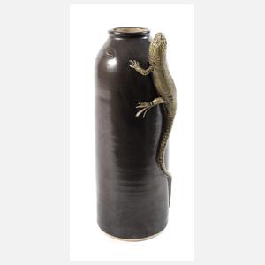 Vase mit Eidechse