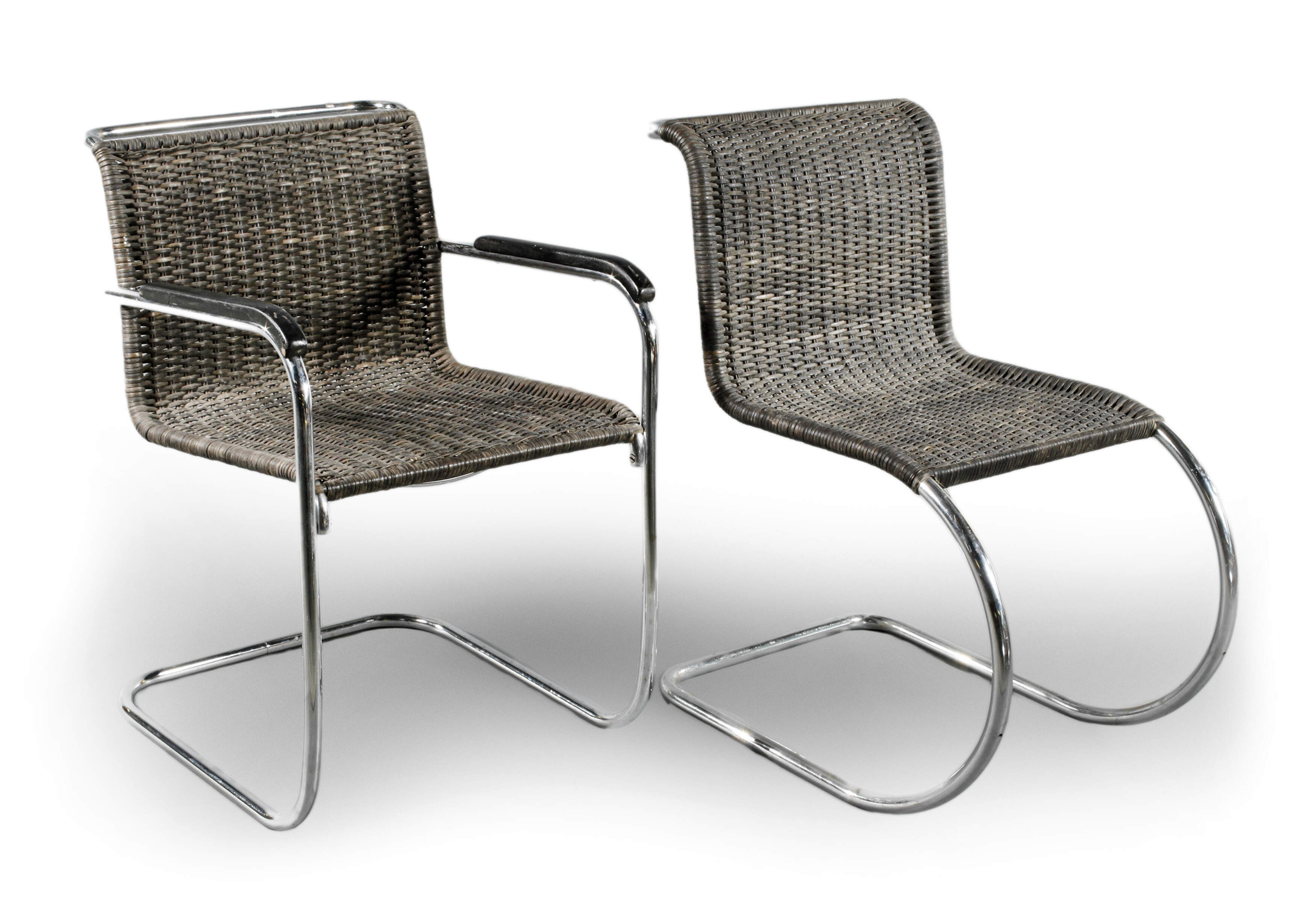 Zwei Stahlrohrsessel