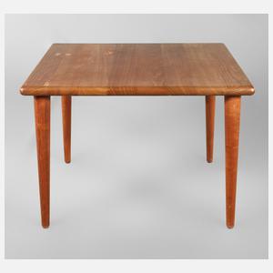 Quadratischer Beistelltisch