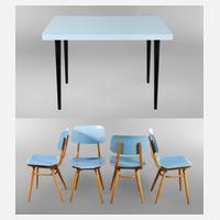 Küchentisch und vier Stühle111