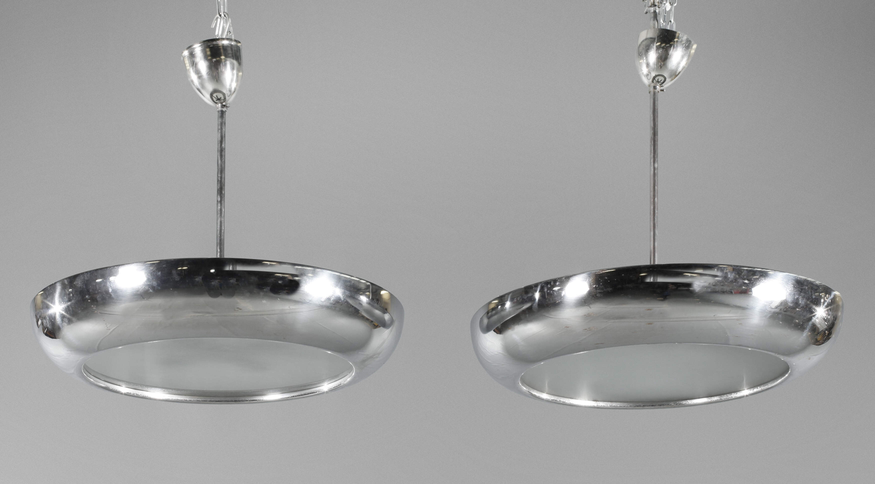 Zwei Hängelampen "UFO"