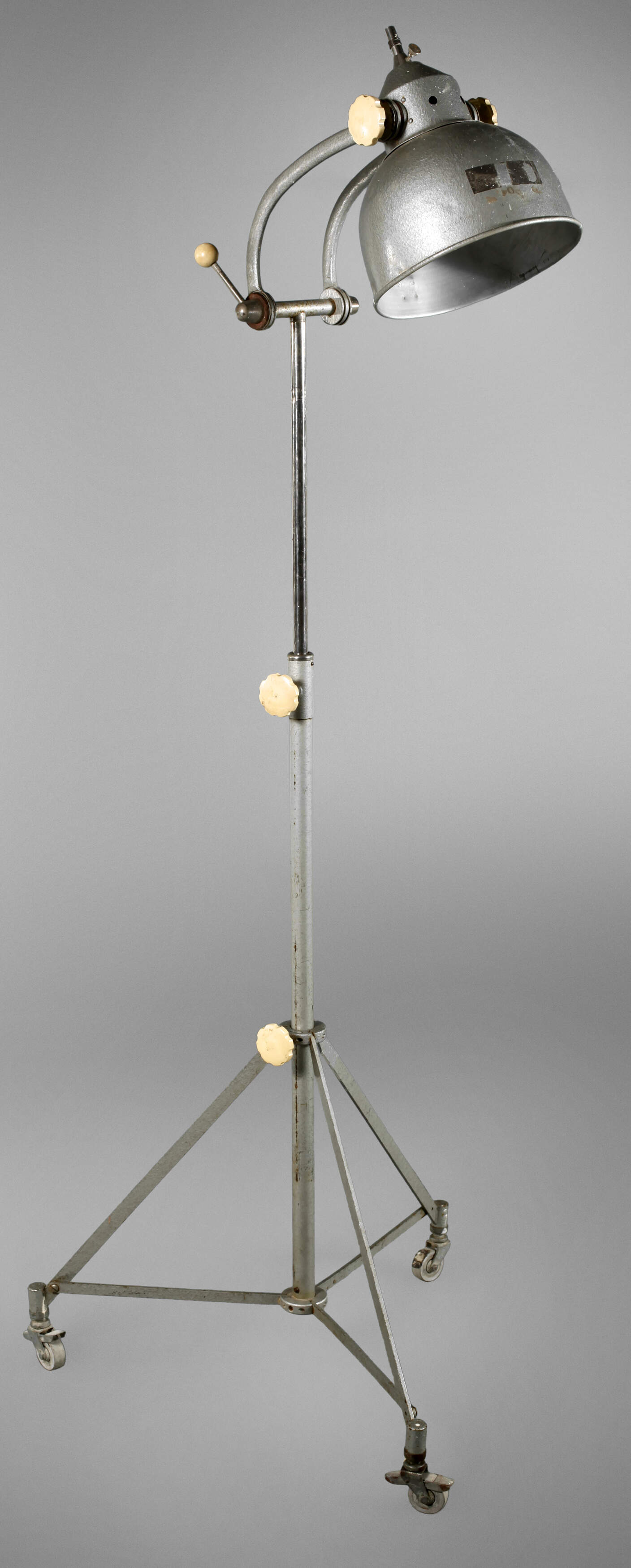 Standleuchte Industriedesign