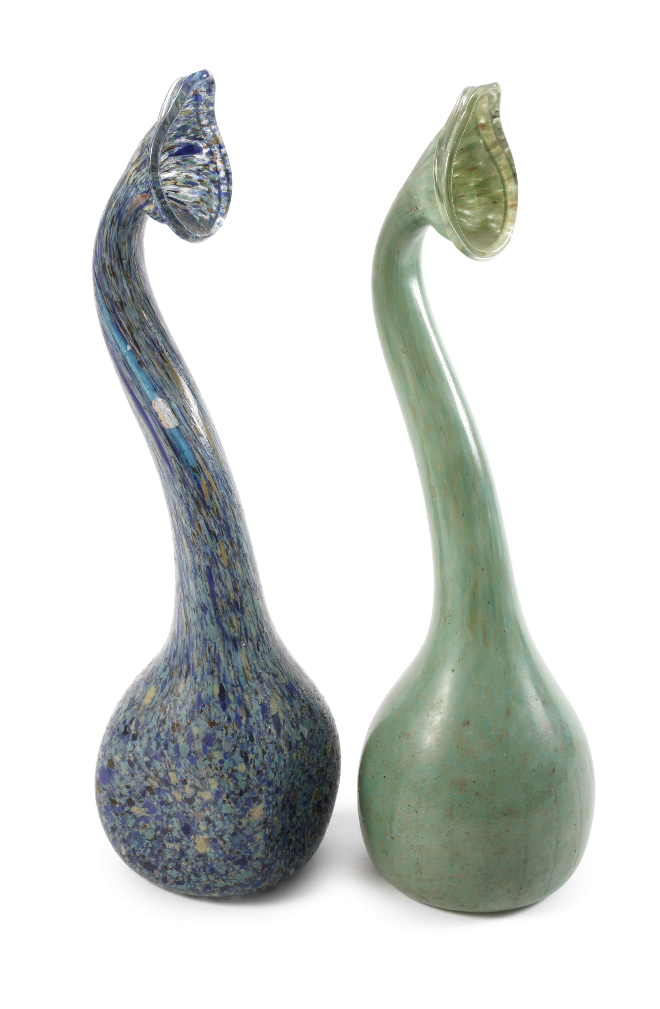 Zwei Dekorationsvasen im persischen Stil