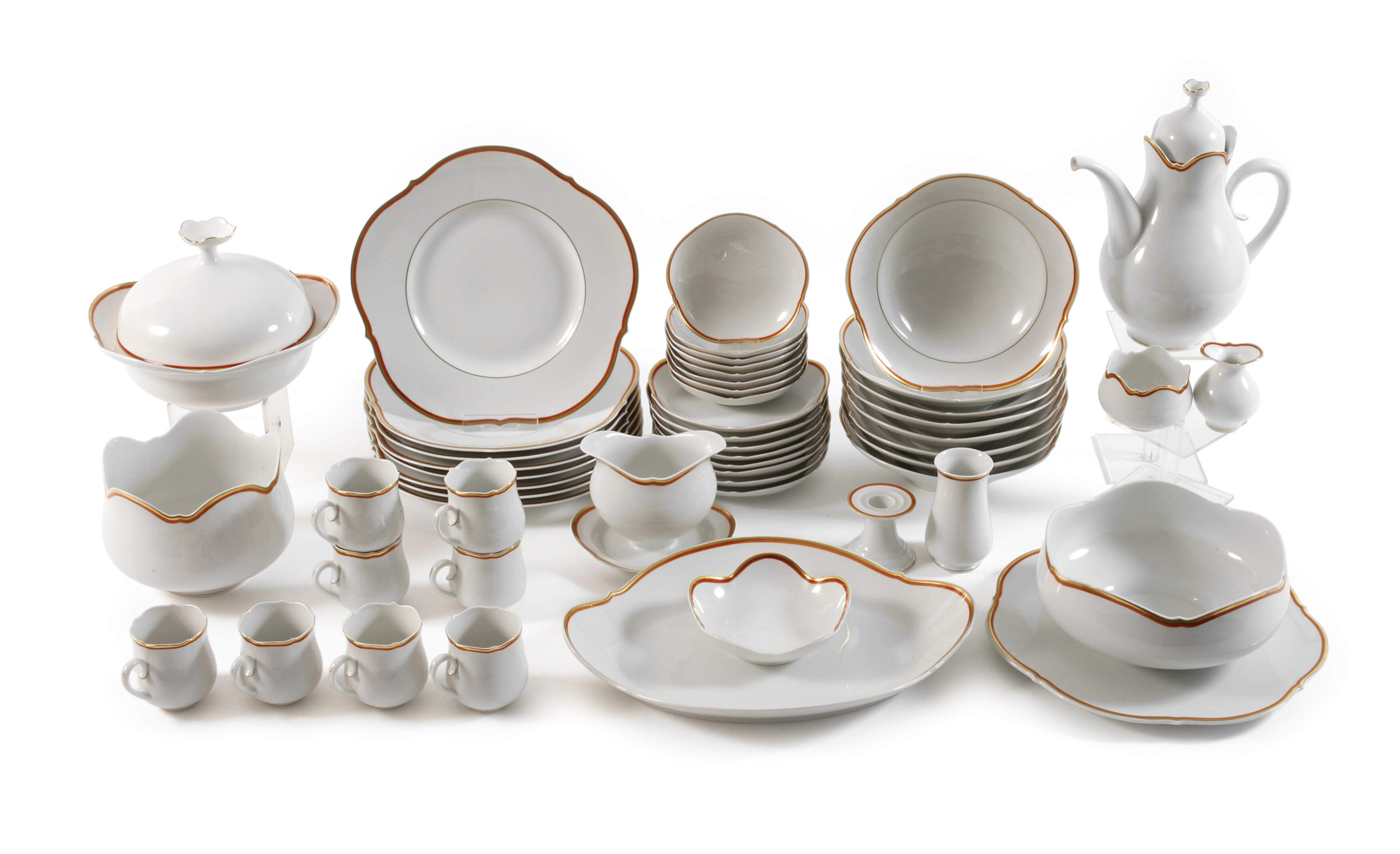 Meissen Speise- und Kaffeeservice "Korallenrand"
