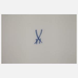 Meissen Prunkschale "Blumenbukett/Purpurfond"