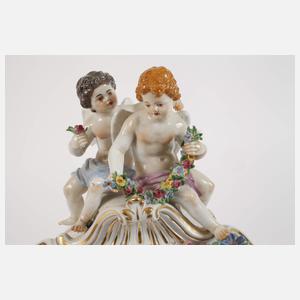 Meissen Tischuhr mit Amoretten