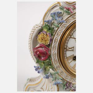 Meissen Tischuhr mit Amoretten