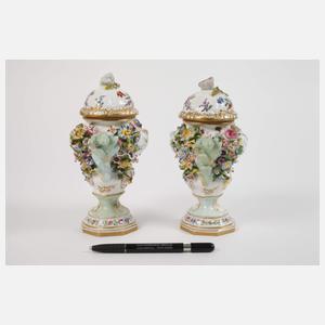 Paar kleine Prunkvasen Vogelmalerei