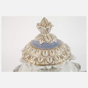 Volkstedt große Prunkvase im Capodimonte-Stil