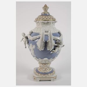 Volkstedt große Prunkvase im Capodimonte-Stil