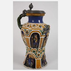 Übergroßer Krug im Renaissancestil