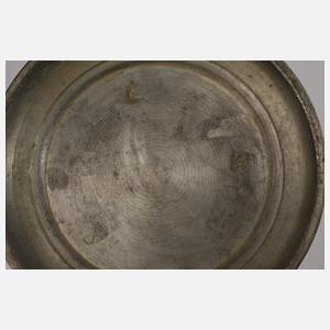 Übergroßer Berliner Fayencewalzenkrug