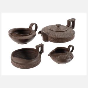 Vier Serviceteile im Wedgwood-Stil