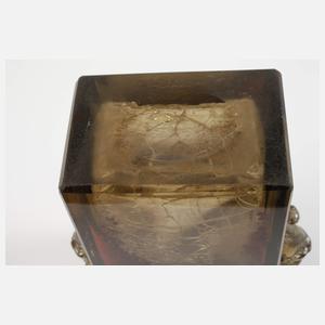 Vase á tetes de chimaere