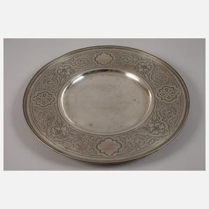 Großer Silberteller aus Adelsbesitz