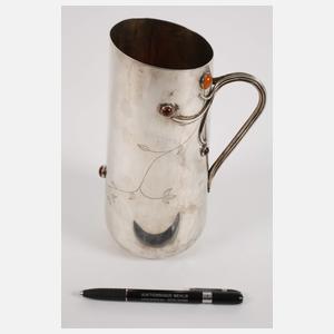 Russischer Silberkrug mit Bernsteincabochons