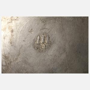 Zinnteller mit Rittermotiv