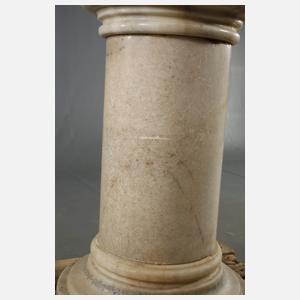 Großes Marmorpodest